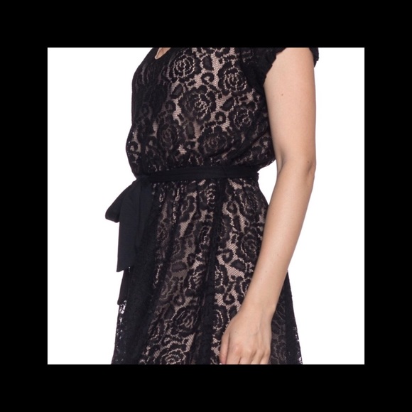 Lace Skater Dress - Picture 4 of 5